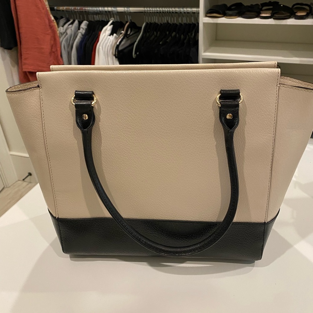 Purse - Picture 2 of 3